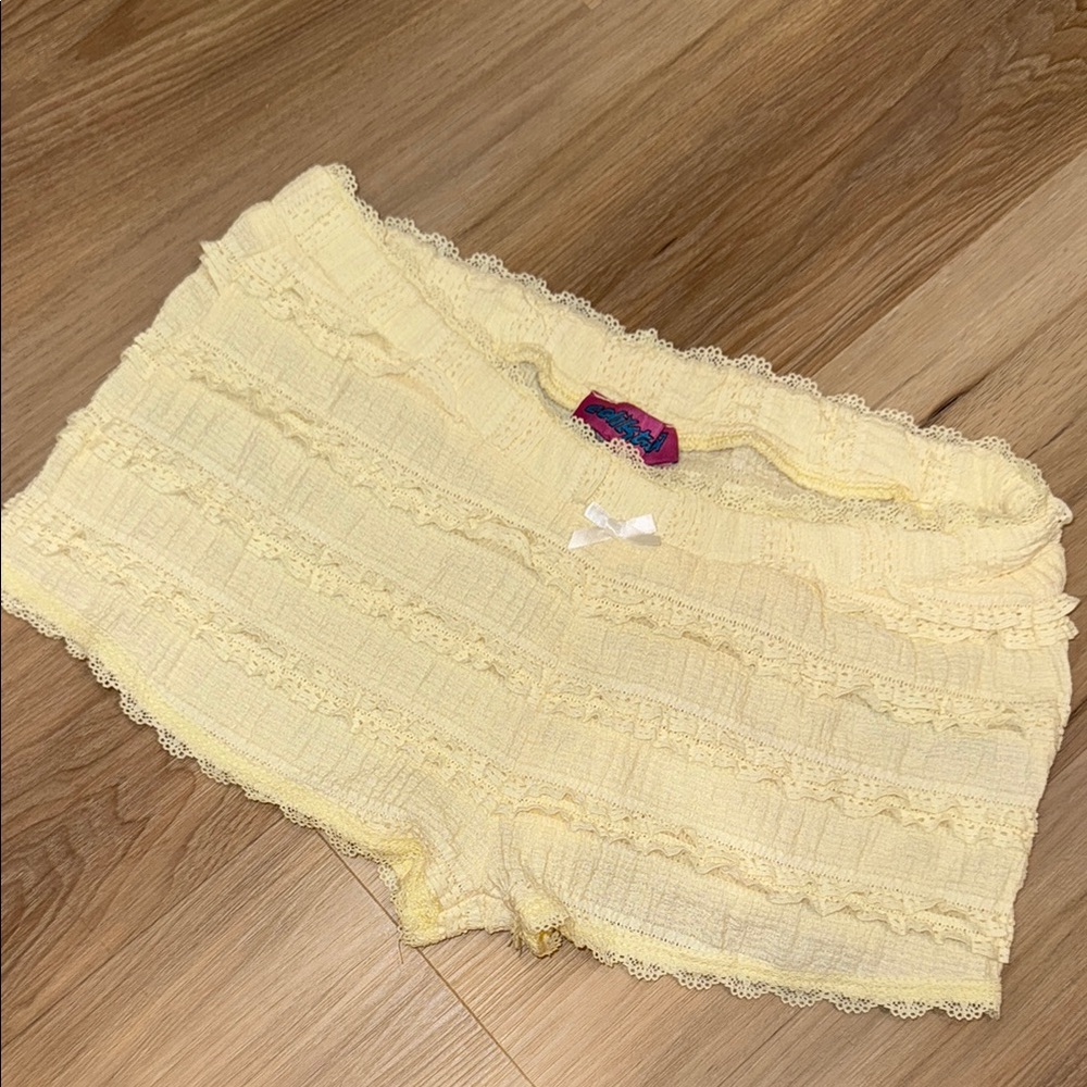 EDIKTED Yellow Lace Trim Shorts